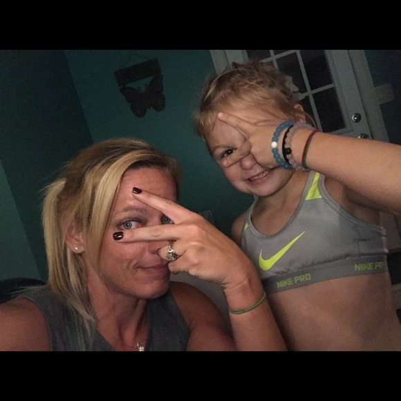 Meet your Posher, Kelly - Picture 3 of 8